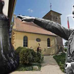 Για ποιον χτυπά η καμπάνα σε χωριό της Γερμανίας; Για τον Χίτλερ και τους&nbsp;αρέσει