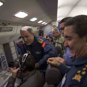 Έχασαν ελικόπτερο στη Συρία οι Τούρκοι και ο Ακάρ πήγε στη Στρατιά του Αιγαίου για&nbsp;επιθεώρηση