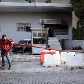 Αναρχοκομμουνιστές πέταξαν χειροβομβίδα σε αστυνομικό τμήμα και οι αρχές προσπαθούν να το&nbsp;κρύψουν!