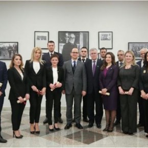 Ο ΥΠΕΞ Αλβανίας σε νέους διπλωμάτες: Ζούμε σε δύσκολες στιγμές σηκώνεται η σημαία του&nbsp;εθνικισμού