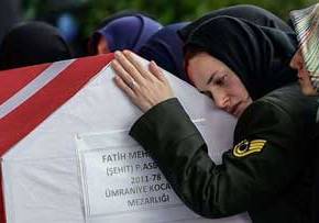 “Πόλεμος και μπίζνες” από την οικογένεια Ερντογάν στη Συρία με τα φέρετρα να&nbsp;πληθαίνουν