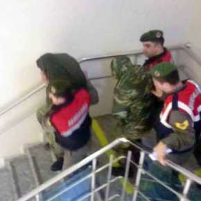«Καθαρά» τα κινητά των δύο Ελλήνων στρατιωτικών – Τι λένε οι γονείς του&nbsp;λοχία