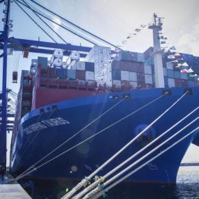 Έρχεται το κινεζικό πλοίο με τη νέα πλωτή δεξαμενή «Piraeus&nbsp;III»