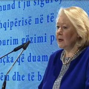 Πρέσβης της Ελλάδας στα Τίρανα κα. Σουρανή: «Ανοίξαμε τις πόρτες σε εκατοντάδες χιλιάδες&nbsp;Αλβανούς»