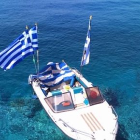 Μαρτυρία από Φούρνους: «Η ελληνική σημαία είναι πεσμένη κάτω από το&nbsp;κοντάρι»