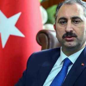 Νέα πρόκληση από την Άγκυρα: «Τόπος συγκέντρωσης εγκληματιών η Ελλάδα» σύμφωνα με τον υπουργό Δικαιοσύνης Αμπντουλχαμίτ&nbsp;Γκιουλ