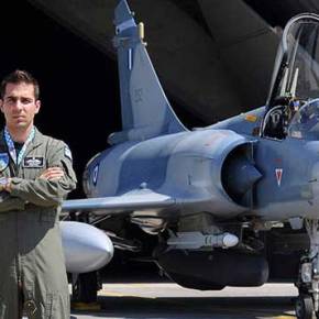 «Πετά και ας το ‘βρε θανάτου βόλι» – Ο σπαρακτικός αποχαιρετισμός των ιπτάμενων της 114 Πτέρυγας Μάχης τον Σμηναγό&nbsp;Μπαλταδώρο