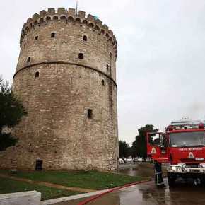 Σφοδρή κακοκαιρία πλήττει τη Θεσσαλονίκη – Τέσσερα άτομα μεταφέρθηκαν σε ασφαλές&nbsp;σημείο