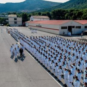 Κουβέλης προς ναύτες της Β’ ΕΣΣΟ: Υπηρετείτε το ΠΝ, ένα όπλο που ποτέ δεν υπέστειλε σημαία&nbsp;-Φωτογραφίες.