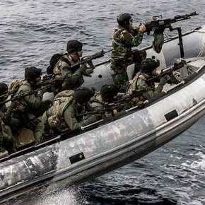 Κίνηση «ματ» από το ΓΕΕΘΑ: Αρματαγωγό με πάνοπλους πεζοναύτες θα πλέει συνεχώς στο Αιγαίο – Έτοιμοι να γαζώσουν τους Τούρκους&nbsp;κομάντος