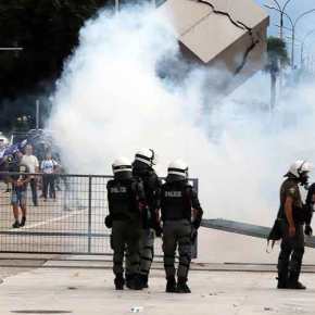 «Θύελλα» εθνικής οργής κατά των ΣΥΡΙΖΑΝΕΛ: Τρομαγμένοι οι κυβερνητικοί από τις&nbsp;αντιδράσεις