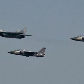 Βουίζουν τα αυτιά των Αλβανών: Αιφνιδιαστική κίνηση από τους Σέρβους – Μαχητικά και στρατός στα σύνορα με το&nbsp;Κοσσυφοπέδιο