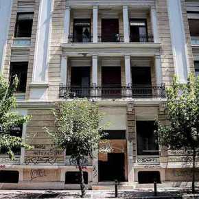 Ρημάζουν κτίρια –&nbsp;στολίδια