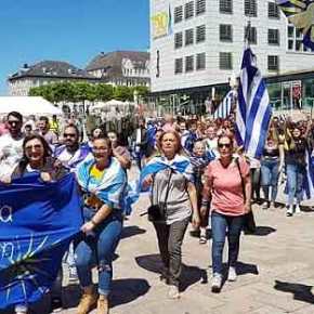 Έλληνες στη Γερμανία στο Lundenschied διαμαρτύρονται για την προδοτική συμφωνία των ΣυριζοΑνελ που ξεπουλάνε τη&nbsp;Μακεδονία