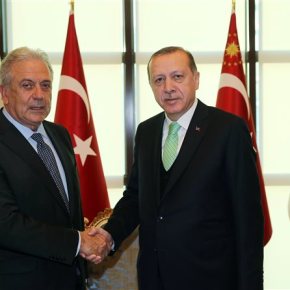 Στην τελετή ορκωμοσίας του Ερντογάν ο Αβραμόπουλος τη Δευτέρα.Ως εκπρόσωπος της ΕΕ και του&nbsp;Γιούνκερ