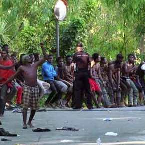 ΕΚΤΑΚΤΟ – 700 ….Μετανάστες εισέβαλαν σε πόλη στην Ισπανία με όπλα – Μάχες με συνοριοφύλακες – 100&nbsp;τραυματίες