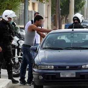 Σαν τα κοράκια! Σύλληψη 4 ρομά για πλιάτσικο στα&nbsp;καμμένα