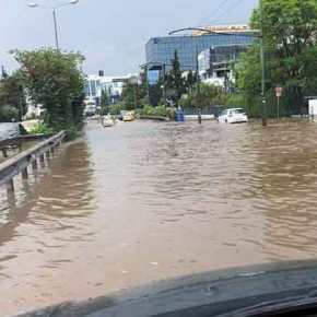 Βροχές και ισχυρές καταιγίδες αυτή την ώρα στην Αττική – Κυκλοφοριακά προβλήματα σε Μεσογείων και&nbsp;Κηφισίας