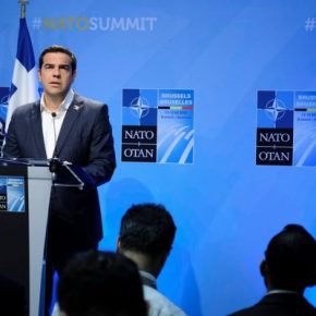 Αλέξη αγόρι μου, αν δεν ξέρεις να μιλήσεις, δεν φταίμε&nbsp;εμείς