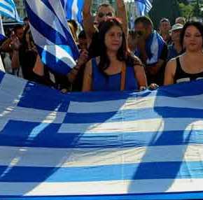 Τα Μνημόνια διαλύουν την Ελλάδα: O πληθυσμός μειώθηκε κατά 30.000 άτομα μέσα σε ένα&nbsp;χρόνο