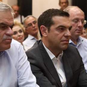 Τα κόμματα αντιδρούν στην παραίτηση Τόσκα: «Είναι λίγη και ήρθε&nbsp;αργά»