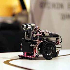 Αυτός είναι ο Τρικαλινός καθηγητής που «τρέλανε» τον Guardian με το πρόγραμμα εκπαιδευτικής ρομποτικής σε&nbsp;μαθητές