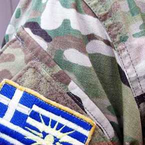 Μοίρασαν ΠΟΝΟ στους πουλημένους τα κομάντο μας στην ΔΕΘ… Εμφανίστηκαν με τον Ήλιο της Βεργίνας στο&nbsp;μπράτσο…