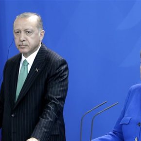 Μέρκελ: Μόνο με περισσότερα στοιχεία εκτός νόμου η οργάνωση του Γκιουλέν&nbsp;.