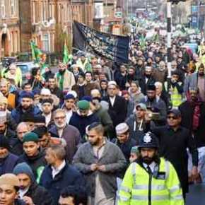 Λονδίνο 2018: Οι μουσουλμάνοι κυριεύουν το κέντρο της πόλης – Θα προλάβει το Brexit να διασώσει την&nbsp;Βρετανία;