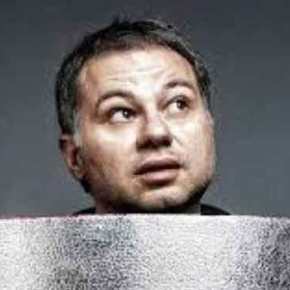 ΑΝΗΚΟΥΣΤΕΣ ΑΙΣΧΡΟΤΗΤΕΣ ΕΝΑΝΤΙΟΝ ΤΩΝ ΧΙΛΙΑΔΩΝ ΘΥΜΑΤΩΝ ΤΗΣ ΣΦΑΓΗΣ ΤΟΥ ΜΕΛΙΓΑΛΑ ΣΤΟ ΦΕΣΤΙΒΑΛ ΤΗΣ ΚΝΕ … «Παραμένω νέα, γιατί έσπρωχνα φασίστες στην&nbsp;Πηγάδα»!..