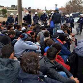Ταυτόχρονο εσωτερικό και εξωτερικό μέτωπο: Παίρνουν εντολές οι μετανάστες στον Έβρο: «Καθίστε κάτω, κλείστε τους&nbsp;δρόμους»
