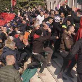 Ε.Ράμα: Με αμερικανικό «δάκτυλο» η αποκαθήλωση του «εκτελεστή» του Κ.Κατσίφα στην Αλβανία – Ακολουθεί ο&nbsp;Ζ.Ζάεφ;