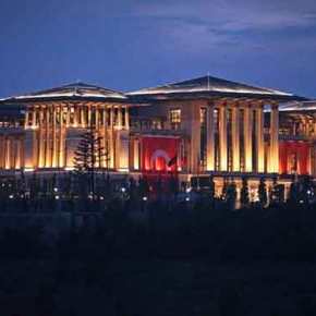 Με την ευχή να τον φωτίσει η Αγιά Σοφιά: Ο Αλέξης Τσίπρας στο παλάτι του&nbsp;Ερντογάν