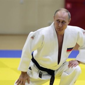 Η 29χρονη που έριξε στα πατώματα τον Πούτιν (VIDEO-ΦΩΤΟ)&nbsp;.