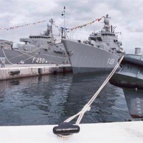 Συναγερμός στο ΓΕΝ: Πυρκαγιά στη ΔΝΟ στο Ναύσταθμο&nbsp;Σαλαμίνας