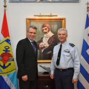 Α/ΓΕΕΘΑ: Η πρώτη συνάντηση του Πτέραρχου Χριστοδούλου με τον Πρέσβη των ΗΠΑ –&nbsp;ΦΩΤΟ