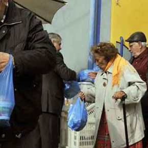 Ένα στα δύο νοικοκυριά δεν βγάζει… το&nbsp;μήνα