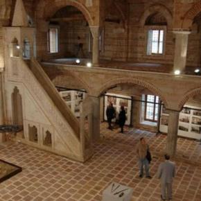 ΚΑΘΕ ΚΑΡΥΔΙΑΣ… ΚΑΡΥΔΙ! ΠΕΡΙΜΕΝΟΥΝ ΜΕ ΛΑΧΤΑΡΑ ΟΙ ΛΑΘΡΟΜΟΥΣΟΥΛΜΑΝΟΙ ΤΟ ΤΖΑΜΙ ΣΤΟ ΚΕΝΤΡΟ ΤΗΣ ΑΘΗΝΑΣ – ΥΠΑΡΧΟΥΝ ΦΟΒΟΙ ΓΙΑ&nbsp;ΤΖΙΧΑΝΤΙΣΤΕΣ