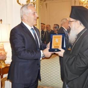 ΥΠΕΘΑ: Τον Αρχιεπίσκοπο Αμερικής συνάντησε ο Αποστολάκης με μήνυμα για την Τουρκία –&nbsp;ΦΩΤΟ