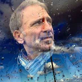 Γιάννης Μπεχράκης: Ο άνθρωπος που φωτογράφιζε τη φρίκη του πολέμου ελπίζοντας “σ΄ένα καλύτερο&nbsp;κόσμο”