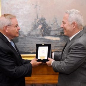 Στο Πεντάγωνο ο Γερουσιαστής των ΗΠΑ Bob Menendez…Τι δήλωσε ο Έλληνας&nbsp;ΥΕΘΑ