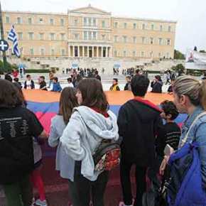 ΟΙ ΦΙΛΟΙ ΣΤΗΡΙΖΟΝΤΑΙ ΜΟΝΟ ΜΕ&nbsp;ΠΡΑΞΕΙΣ!