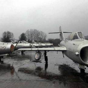 Αλβανία: Πωλούνται όπως είναι ερειπωμένα τα κρυμμένα αεροσκάφη του Χότζα –&nbsp;ΦΩΤΟ