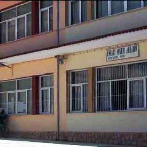 ΑΠΙΣΤΕΥΤΗ ΠΡΟΚΛΗΣΗ από βρωμερό ΜΠΟΛΣΕΒΙΚΟ ΚΑΘΗΓΗΤΗ…!!