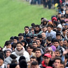 Ο ΕΦΙΑΛΤΗΣ ΤΩΡΑ ΞΕΚΙΝΑΕΙ !! ΕΡΧΟΝΤΑΙ ΧΙΛΙΑΔΕΣ ΑΚΟΜΑ: ΠΑΝΩ ΑΠΟ 40.000 ΘΑ ΚΑΝΟΥΝ ΑΥΤΟ ΠΟΥ ΣΥΜΒΑΙΝΕΙ ΤΩΡΑ ΣΤΑ ΔΙΑΒΑΤΑ ΝΑ ΜΟΙΑΖΕΙ ΜΕ ΠΑΙΔΙΚΟ ΠΑΡΤΥ! ΜΥΣΤΙΚΗ ΣΥΣΚΕΨΗ ΤΩΝ ΕΠΙΤΕΛΩΝ – ΕΛΕΓΞΑΝ ΑΝ ΑΝΤΕΧΕΙ Ο ΦΡΑΧΤΗΣ!&nbsp;(ΒΙΝΤΕΟ)