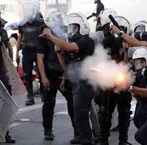 Συναγερμός στο ΝΑΤΟ: Ενοπλοι Toύρκοι γάζωσαν τις εγκαταστάσεις της Ατλαντικής Συμμαχίας στην Σμύρνη! (φωτό,&nbsp;βίντεο)