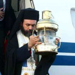 Η κυβέρνηση παίζει πολιτικά παιχνίδια με το Άγιο Φως για πρώτη φορά στην&nbsp;Ιστορία