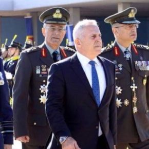 ΕΣΚΑΣΕ ΒΟΜΒΑ! Η ΤΟΥΡΚΙΑ ΠΑΡΑΜΟΝΕΥΕΙ ΚΑΙ ΑΥΤΟΙ ΔΙΑΛΥΟΥΝ ΤΟ ΣΤΡΑΤΕΥΜΑ – ΚΑΠΟΙΟΙ ΑΡΧΙΣΑΝ ΝΑ ΤΡΕΧΟΥΝ ΣΤΑ ΥΠΟΓΕΙΑ ΤΟΥ&nbsp;ΠΕΝΤΑΓΩΝΟΥ