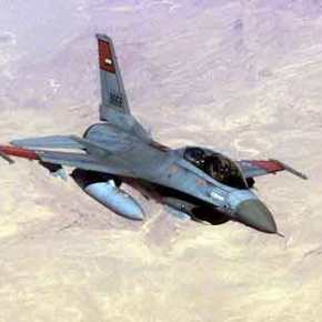 Αιγυπτιακά F-16 «σφυροκοπούν» Τούρκους μισθοφόρους στη Λιβύη – Αλ Σίσι: «Ισοπεδώστε&nbsp;τους!»