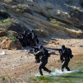 Ένοπλες Δυνάμεις: Υπέγραψε ο υπ. Εθνικής Άμυνας, Ευάγγελος Αποστολάκης, τη ΝΕΑ&nbsp;ΔΟΜΗ